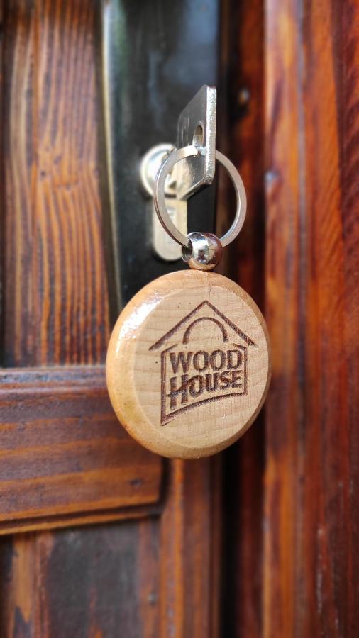 Wood House Apartment Ruma Exterior photo